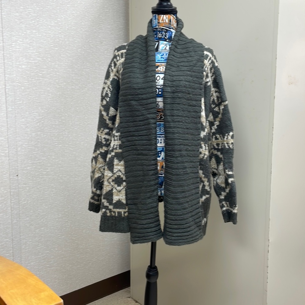 Lane Bryant, size 18/20, grey sweater with southwest pattern